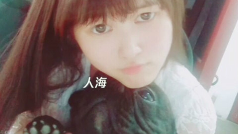 女孩与小狗狗——放开我了